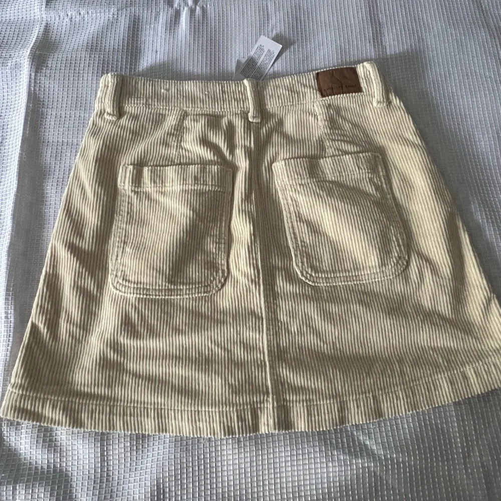 American Eagle Outfitters Cream Corduroy Mini Skirt - Picture 4 of 8